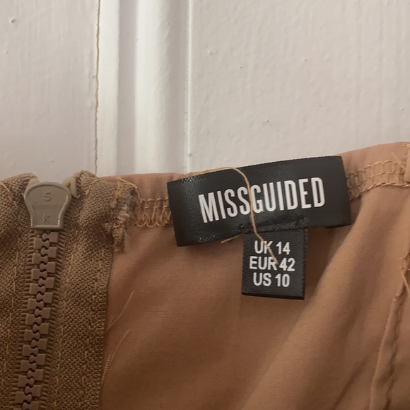 Misguided Ruffled Tank Top - Picture 3 of 3